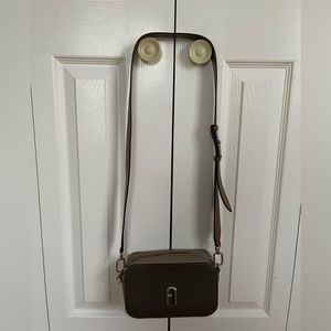 Nice Crossbody bag🤎🩶